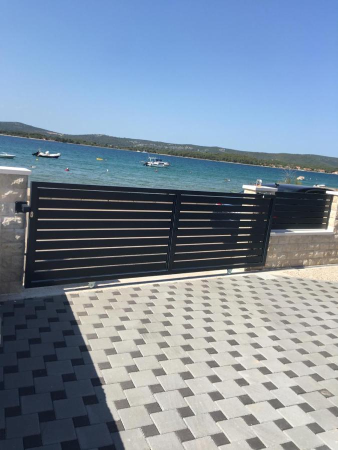 Apartmani Zlata Sveti Filip i Jakov Exterior foto