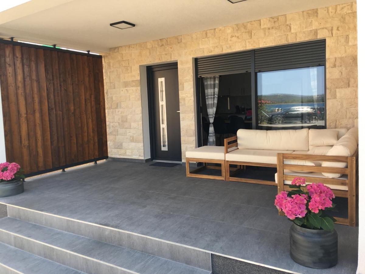 Apartmani Zlata Sveti Filip i Jakov Exterior foto